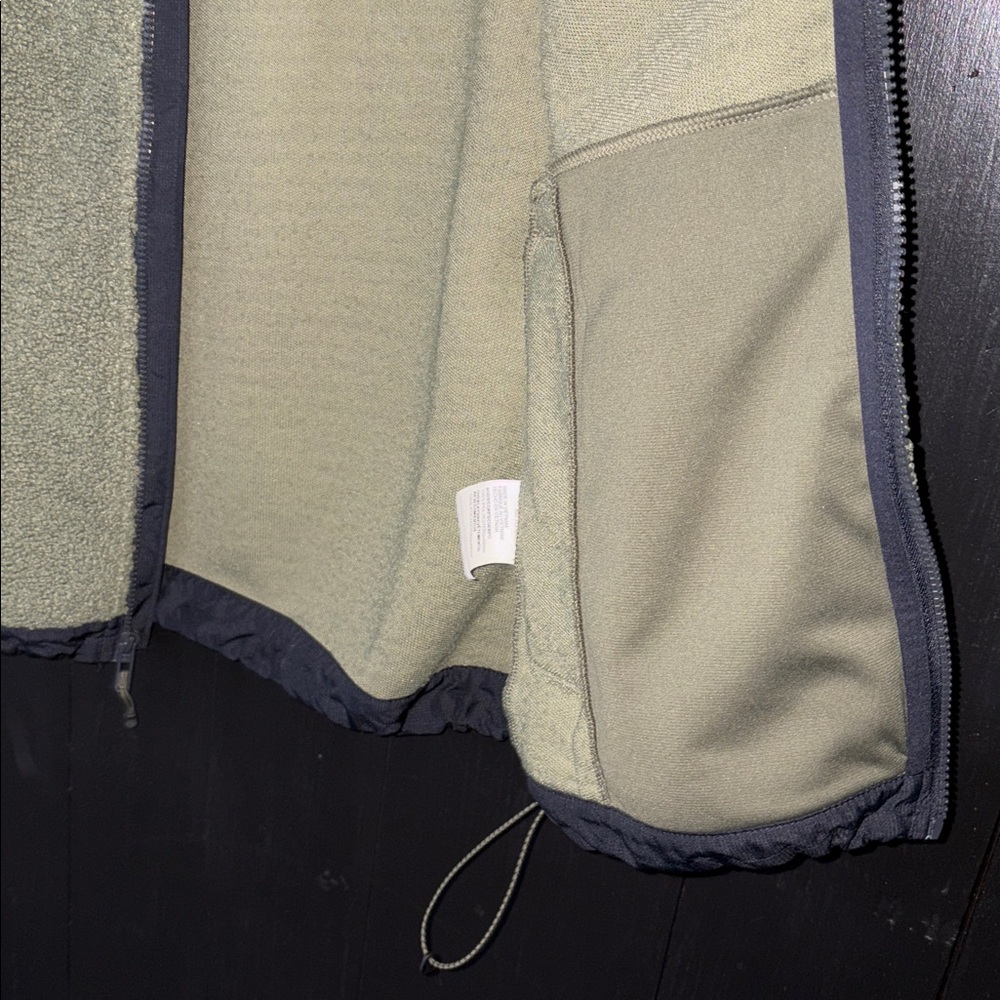 🗻Under Armour Mission Boucle Loose Fit Sherpa Vest. XL - Picture 8 of 14